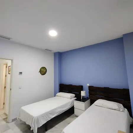 Maravilloso Apartamento En Urb. Costa Lago * 托雷莫利诺斯