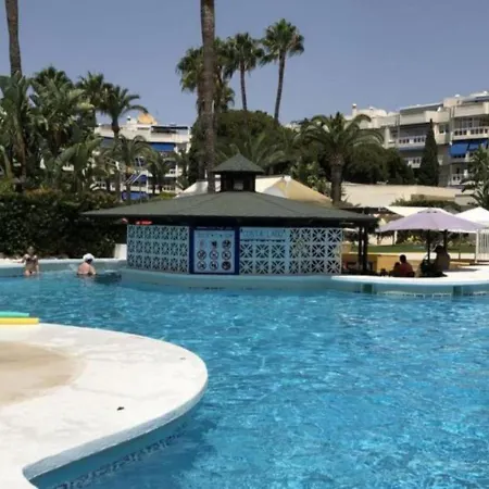 Maravilloso Apartamento En Urb. Costa Lago *